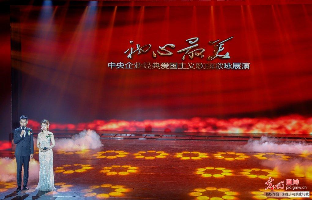 逃离原木色房屋